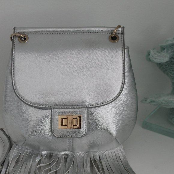 NEW Expressions NY Fringe Crossbody Purse METALLIC Silver Mini Retro Bag - Picture 10 of 11